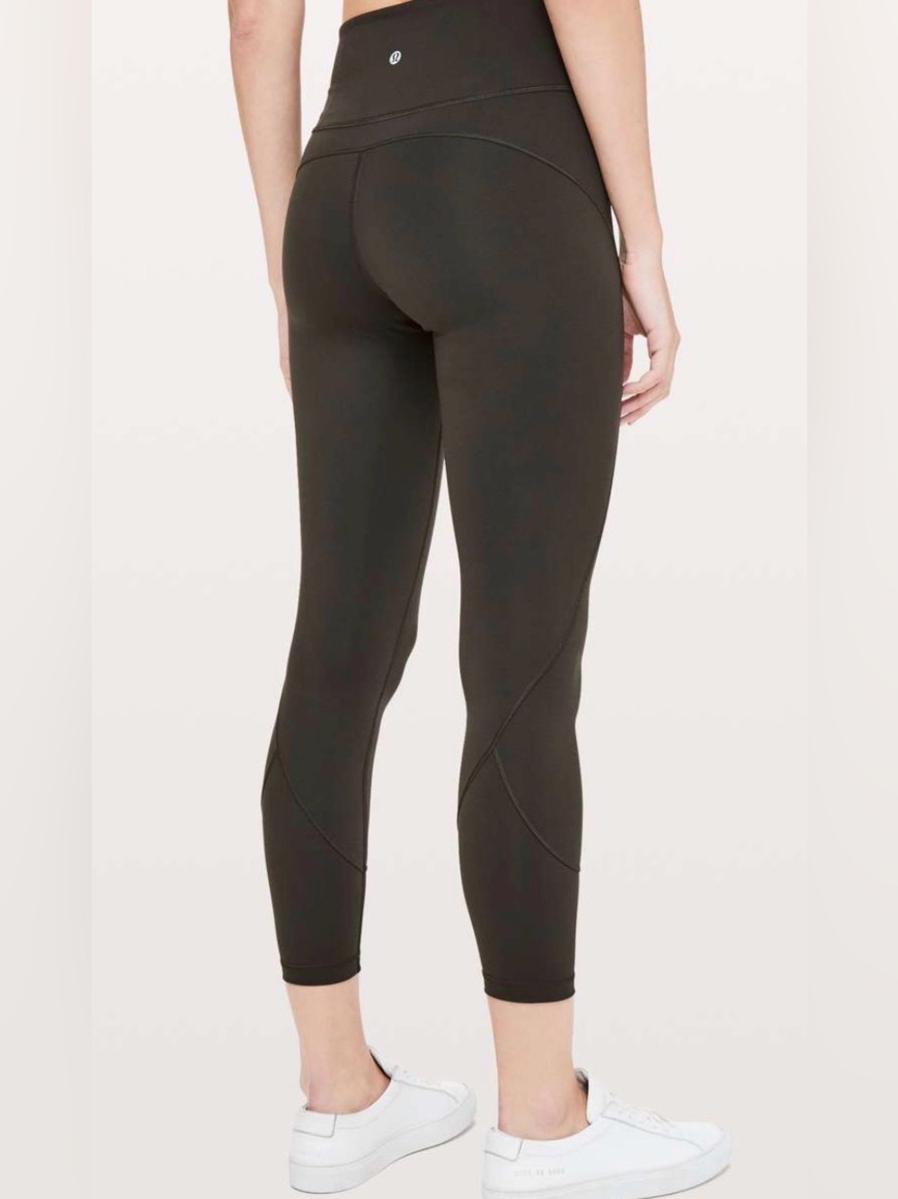 Lululemon In Movement size 8 dark olive.